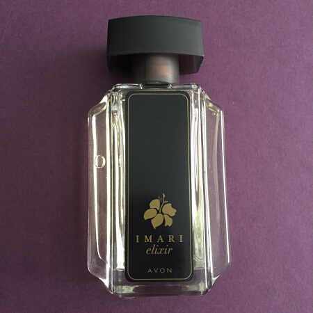 Imari Elixir Eau de Toilette, 50mL, P1,000. This seductive scent is dark and enchantingly hypnotic, perfect for when you want to feel more confident at work. Feel the long-lasting impact of its juicy blackberry notes, that later anchor into the skin with rose absolute and pure vanilla extract.
