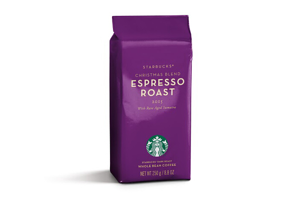 Starbucks Christmas Blend Espresso Roast (P425) is inspired by the tradition of Christmas blend. This coffee starts with Latin American beans perfect for a darker roast, then adds Indonesian beans from Sumatra that add herbal and spice notes. A common misconception is that this is Christmas Blend, only roasted darker. This isn’t the case, but this coffee was inspired by the taste profiles of both Christmas Blend and Starbucks Espresso Roast.